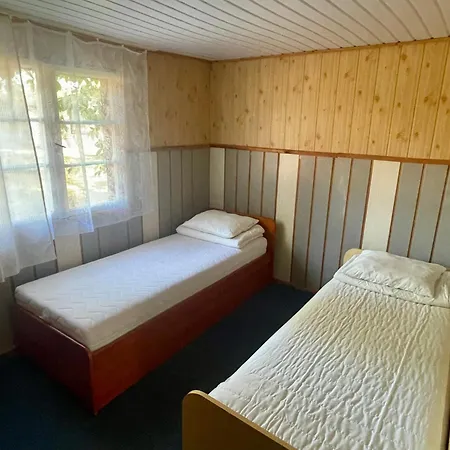 Letniskowe Blisko Plazy- Park Prázdninový areál Jantar