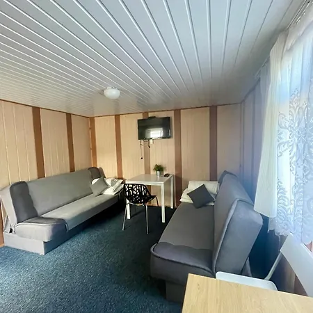 Letniskowe Blisko Plazy- Park Jantar