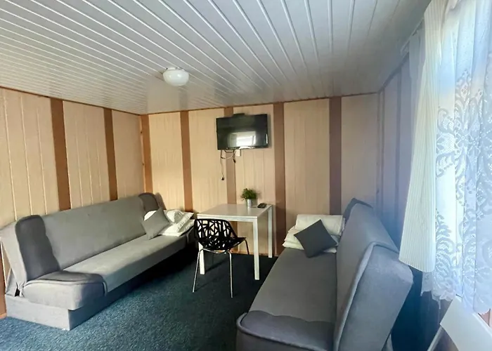 Letniskowe Blisko Plazy- Park Янтар