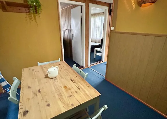 Letniskowe Blisko Plazy- Park База отдыха *